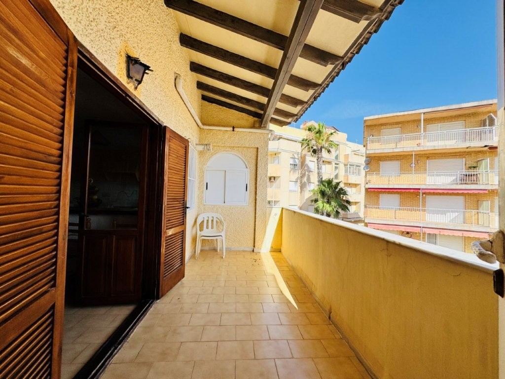 DÚPLEX CON VISTAS AL MAR A SOLO 100 METROS DE LA PLAYA EN EL CENTRO DE LA MATA