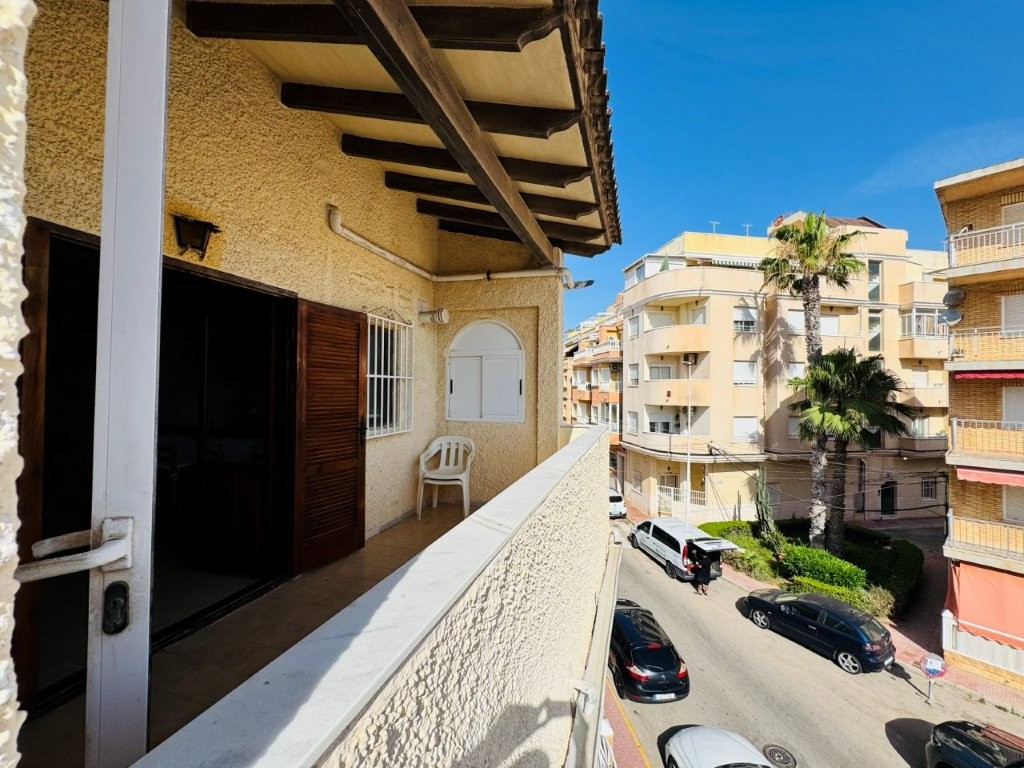 DÚPLEX CON VISTAS AL MAR A SOLO 100 METROS DE LA PLAYA EN EL CENTRO DE LA MATA