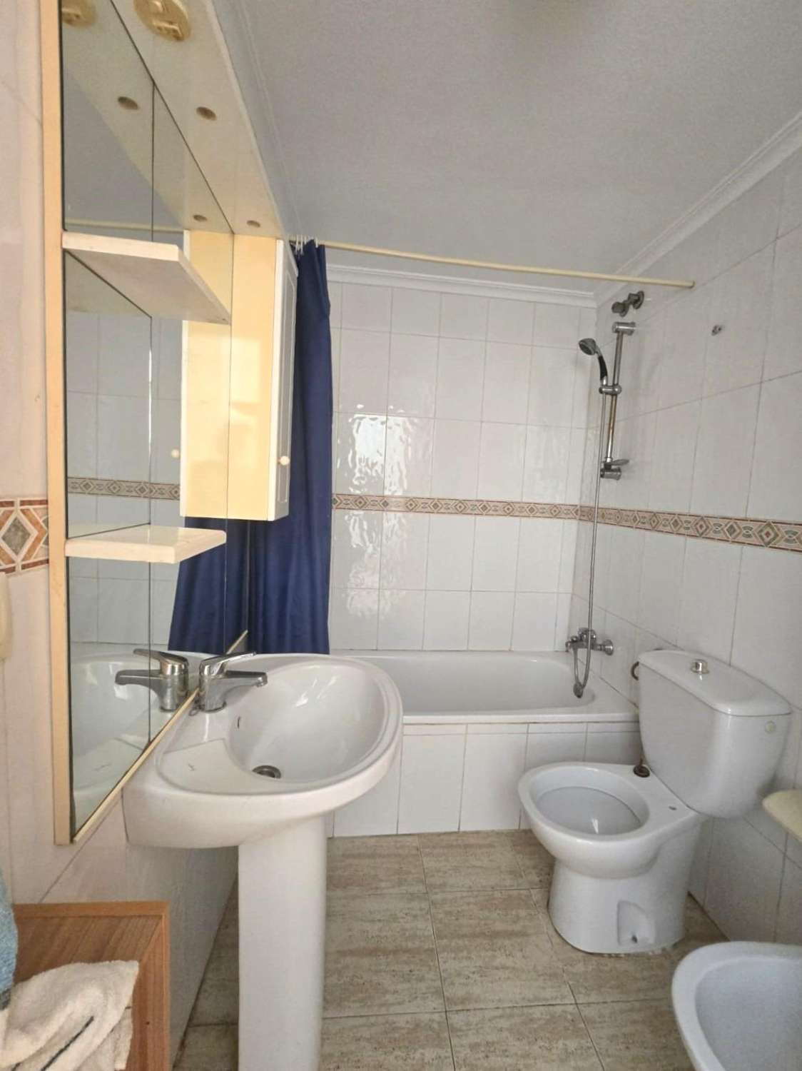 APARTAMENTO CON TERRAZA, ASCENSOR Y A SOLO 10 MINUTOS DE LAS PLAYAS DE LOS LOCOS Y DEL CURA