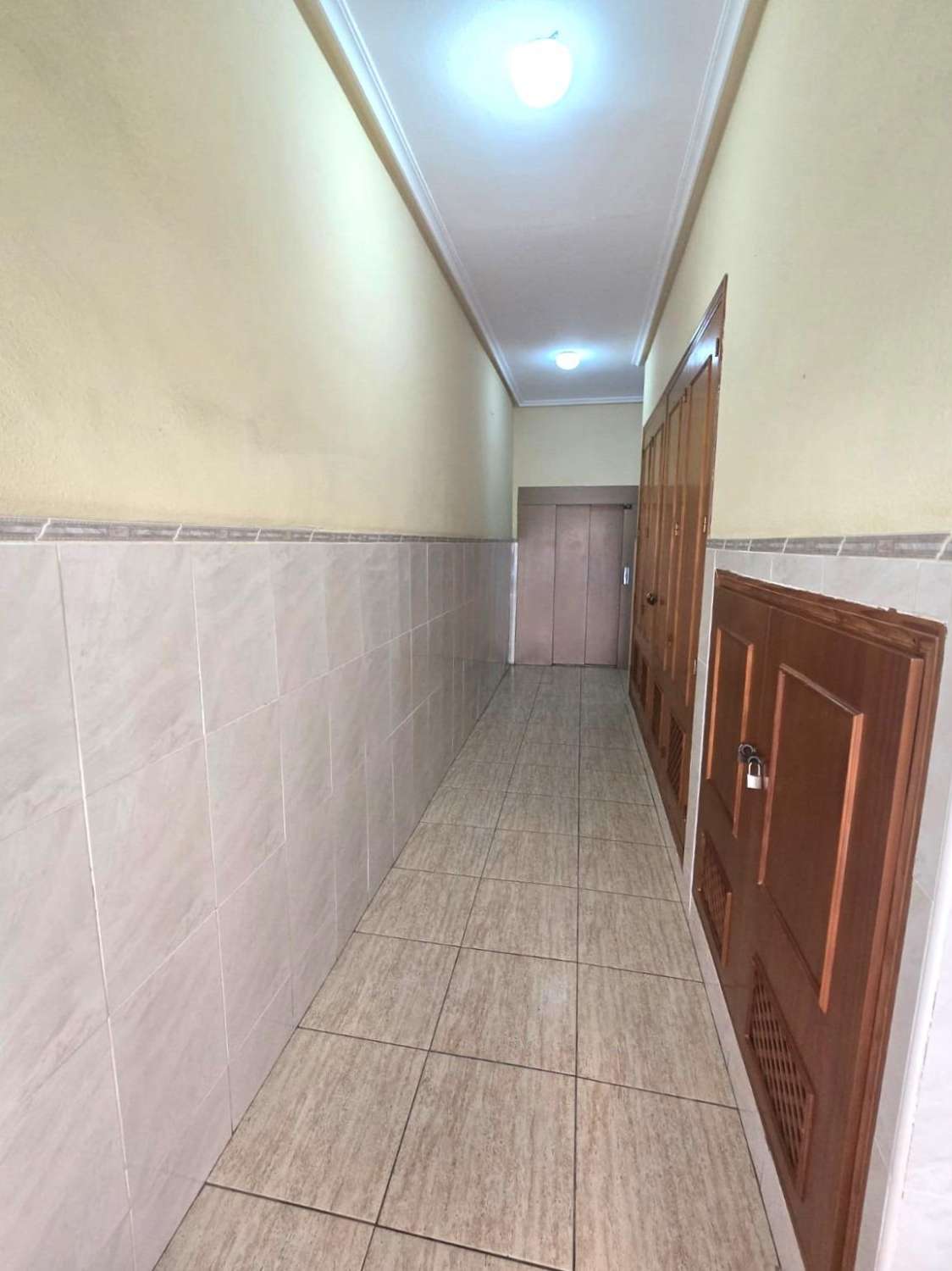 APARTAMENTO CON TERRAZA, ASCENSOR Y A SOLO 10 MINUTOS DE LAS PLAYAS DE LOS LOCOS Y DEL CURA