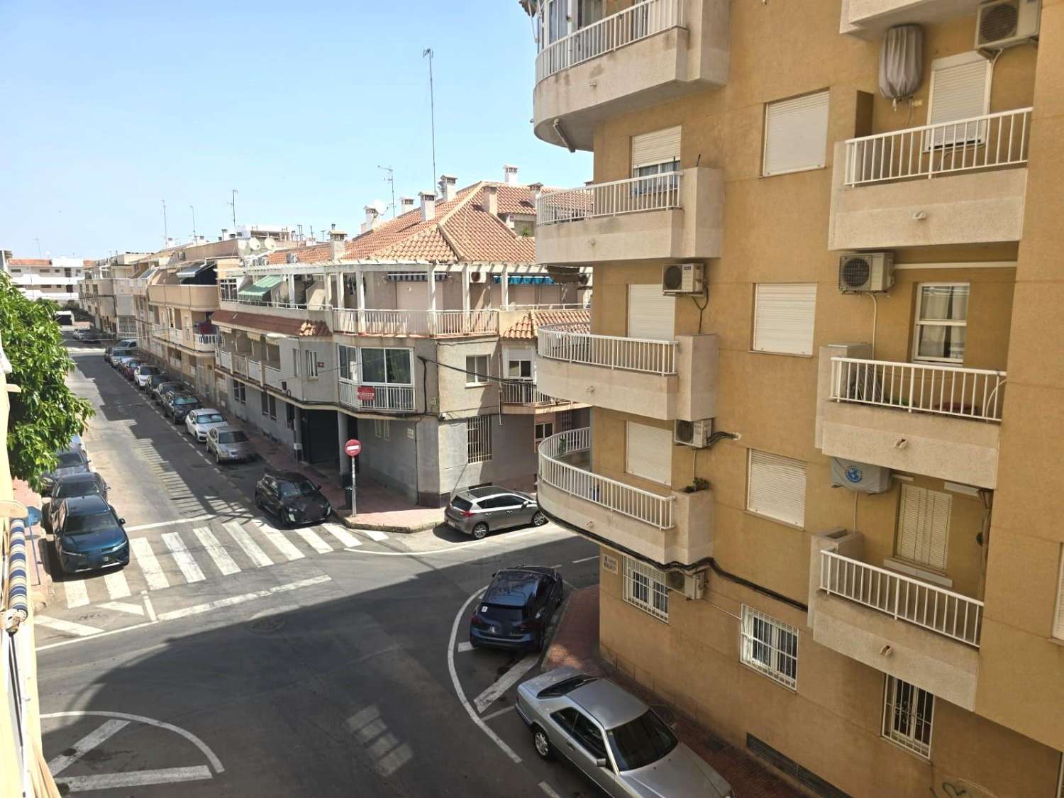 APARTAMENTO CON TERRAZA, ASCENSOR Y A SOLO 10 MINUTOS DE LAS PLAYAS DE LOS LOCOS Y DEL CURA