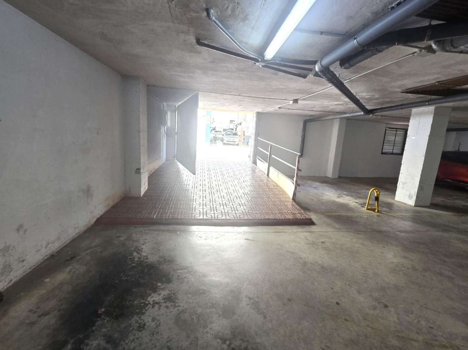 APARTAMENTO CON PISCINA, GARAJE, TRASTERO Y TERRAZA CERCA DEL CENTRO DE TORREVIEJA