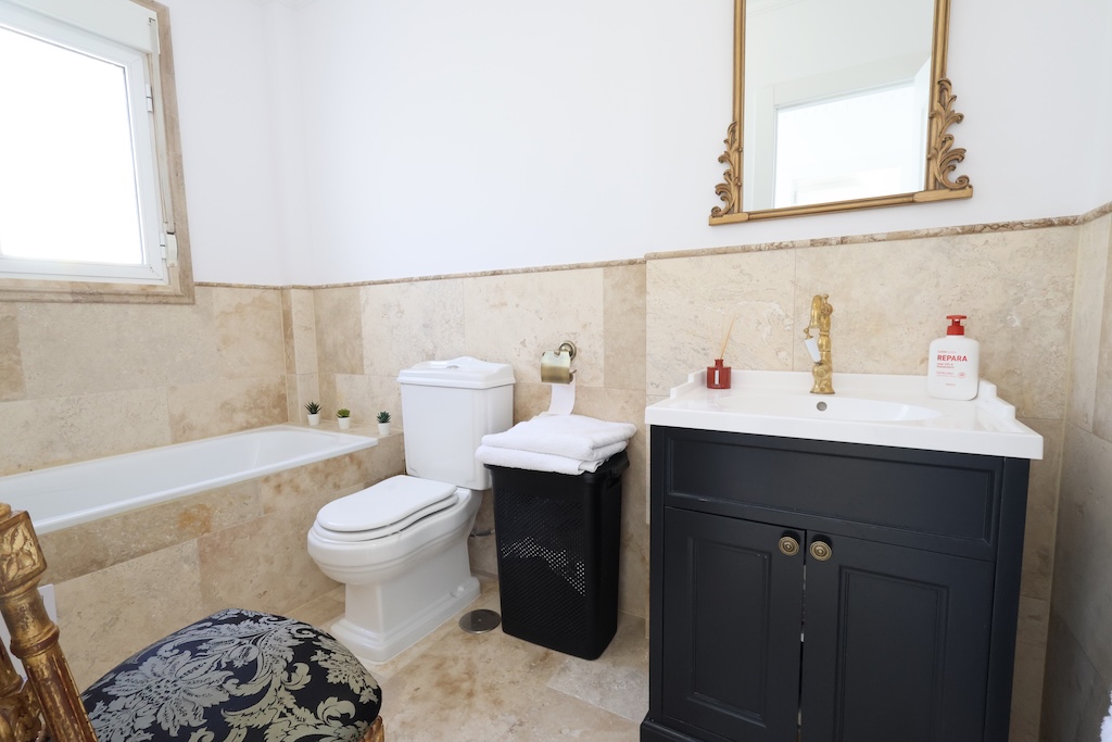 CHALET INDEPENDIENTE ORIENTACIÓN SUR CON 3 TERRAZAS Y PISCINA EN VILLAMARTÍN
