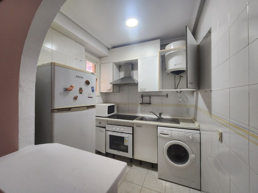 APARTAMENTO CON VISTAS LATERALES AL MAR, PISCINA Y TERRAZA A SOLO 300 METROS DE LA PLAYA DEL ACEQUIÓN