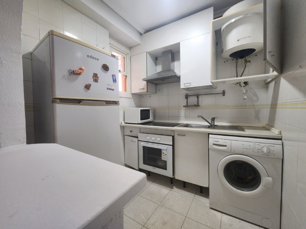 APARTAMENTO CON VISTAS LATERALES AL MAR, PISCINA Y TERRAZA A SOLO 300 METROS DE LA PLAYA DEL ACEQUIÓN