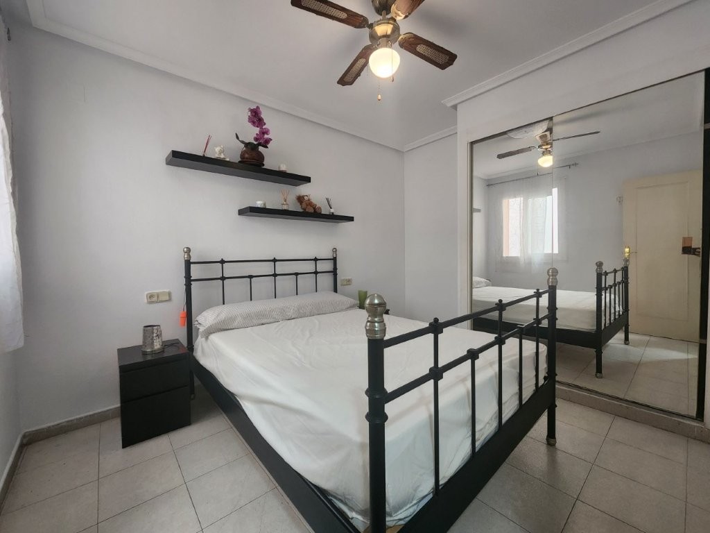 APARTAMENTO CON VISTAS LATERALES AL MAR, PISCINA Y TERRAZA A SOLO 300 METROS DE LA PLAYA DEL ACEQUIÓN