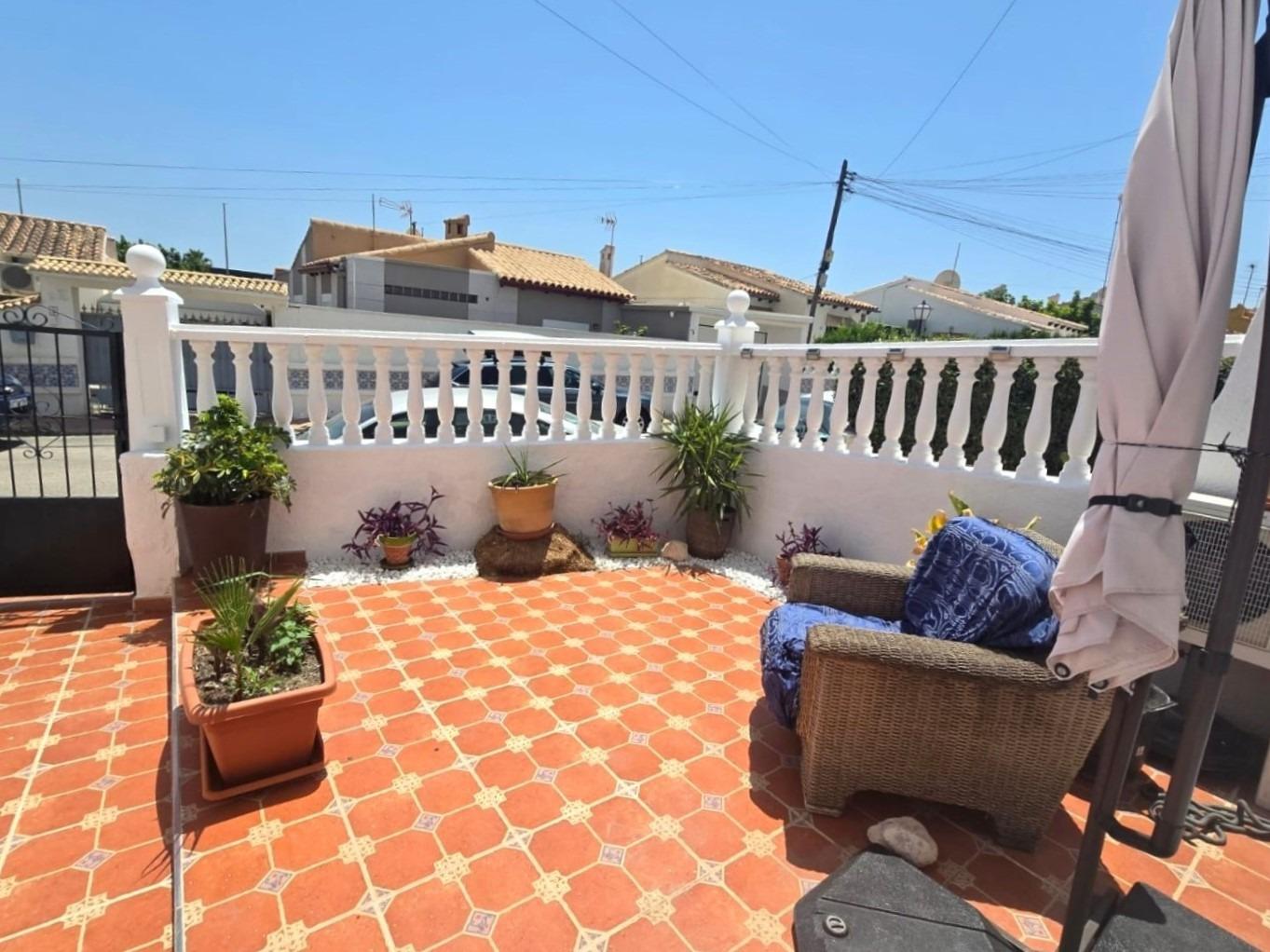 ESPECTACULAR DÚPLEX DE 3 PLANTAS CON 2 TERRAZAS, SOLÁRIUM Y PISCINA EN LOS BALCONES