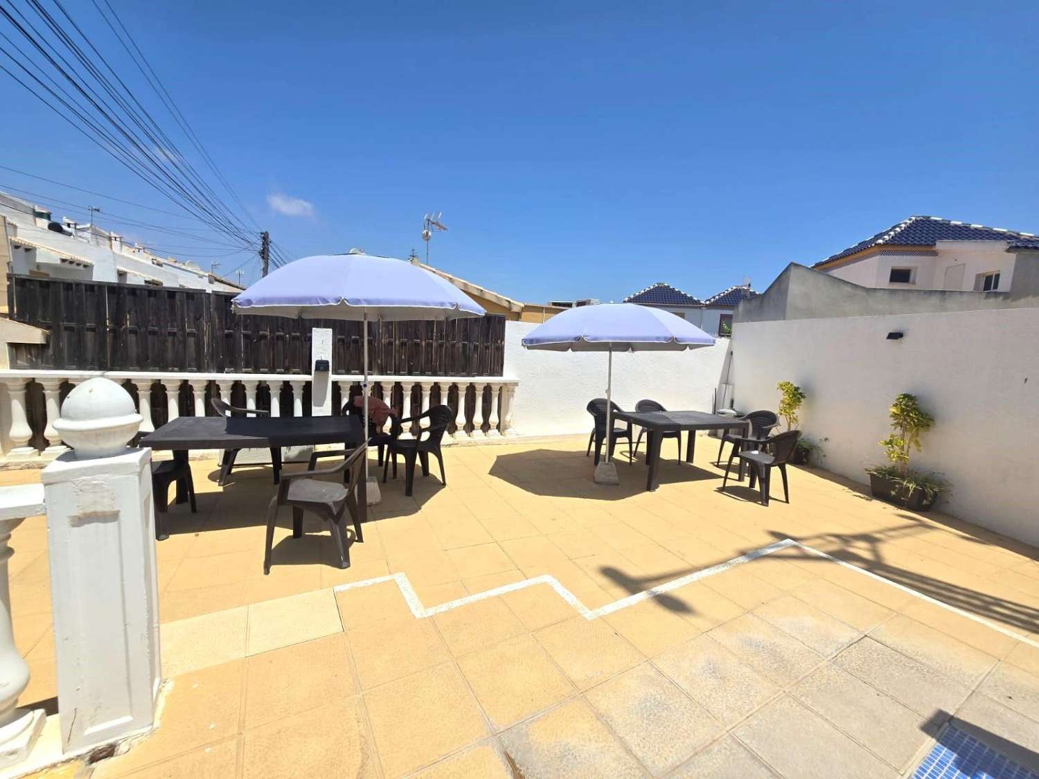 ESPECTACULAR DÚPLEX DE 3 PLANTAS CON 2 TERRAZAS, SOLÁRIUM Y PISCINA EN LOS BALCONES