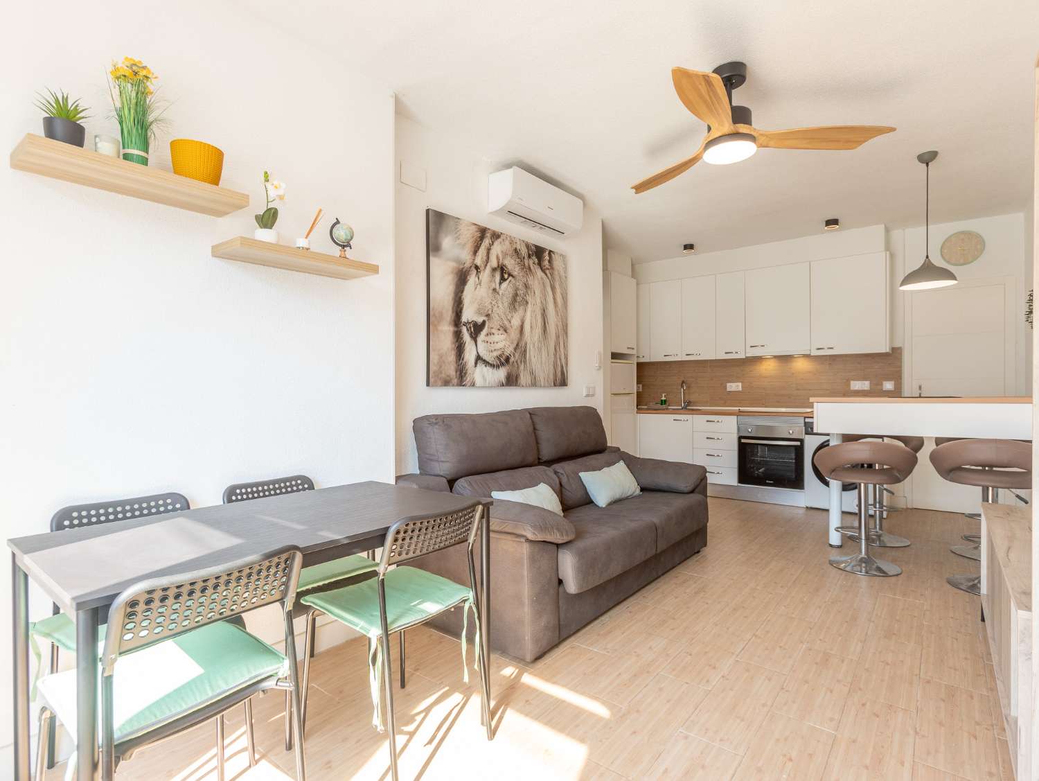 APARTAMENTO LISTO PARA ENTRAR A VIVIR EN LAGO JARDÍN CON PISCINA, TERRAZA Y EXCELENTE UBICACIÓN