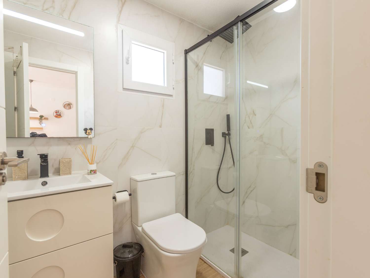APARTAMENTO LISTO PARA ENTRAR A VIVIR EN LAGO JARDÍN CON PISCINA, TERRAZA Y EXCELENTE UBICACIÓN