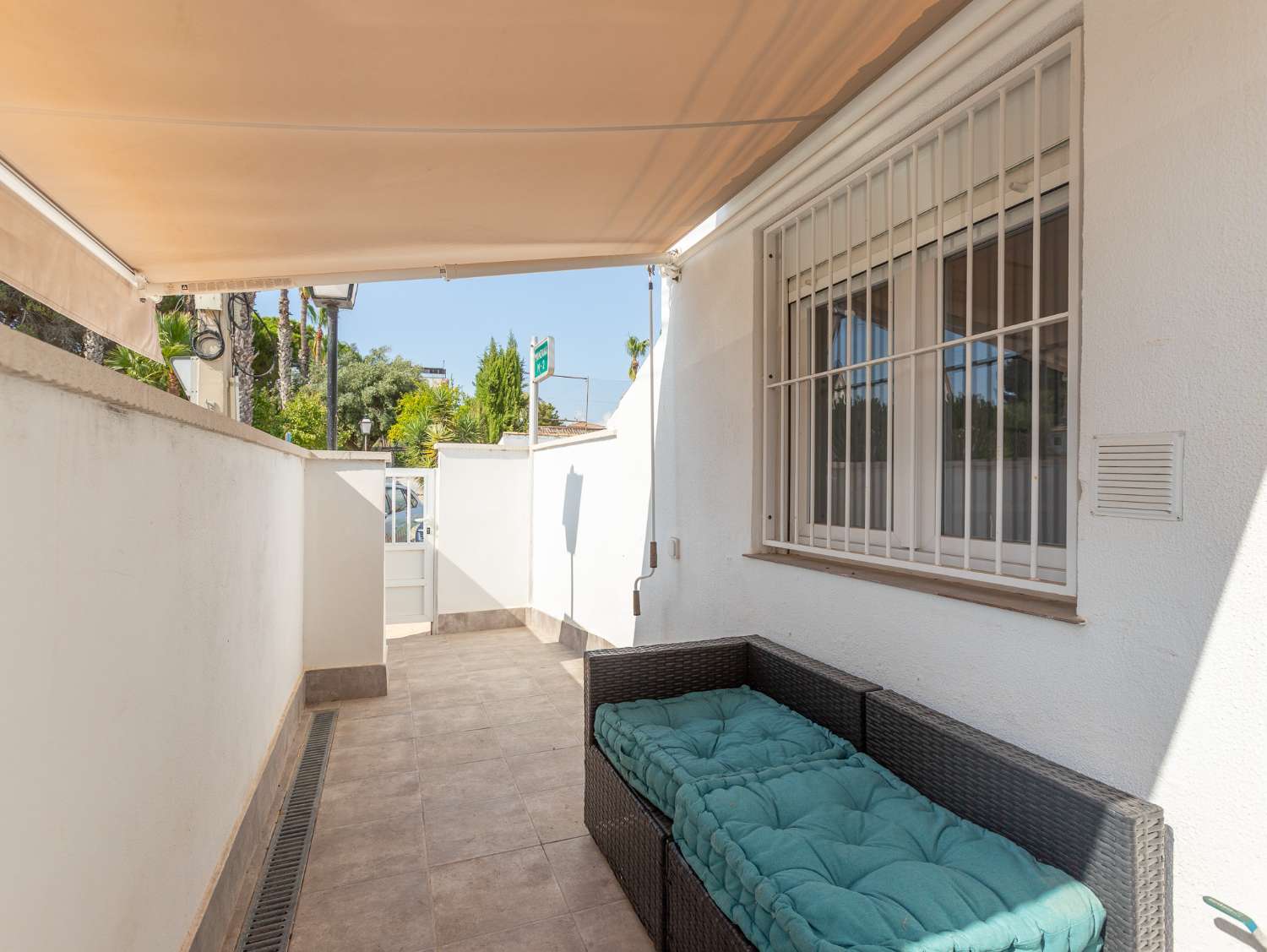 APARTAMENTO LISTO PARA ENTRAR A VIVIR EN LAGO JARDÍN CON PISCINA, TERRAZA Y EXCELENTE UBICACIÓN