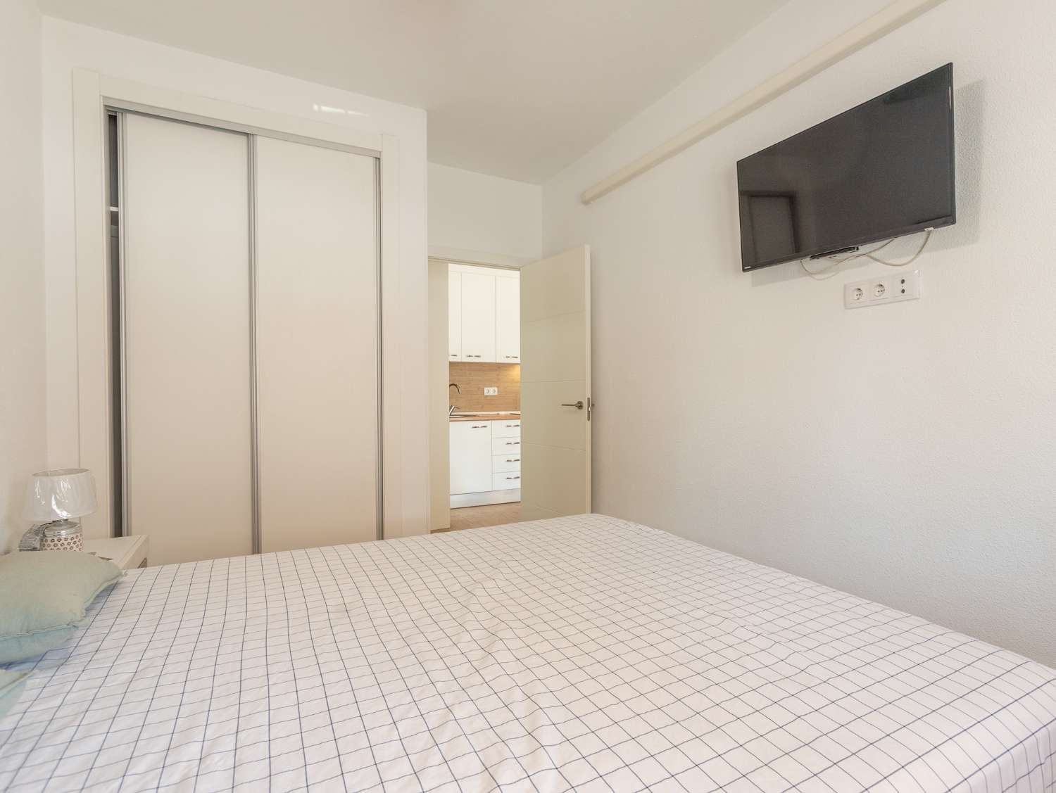 APARTAMENTO LISTO PARA ENTRAR A VIVIR EN LAGO JARDÍN CON PISCINA, TERRAZA Y EXCELENTE UBICACIÓN