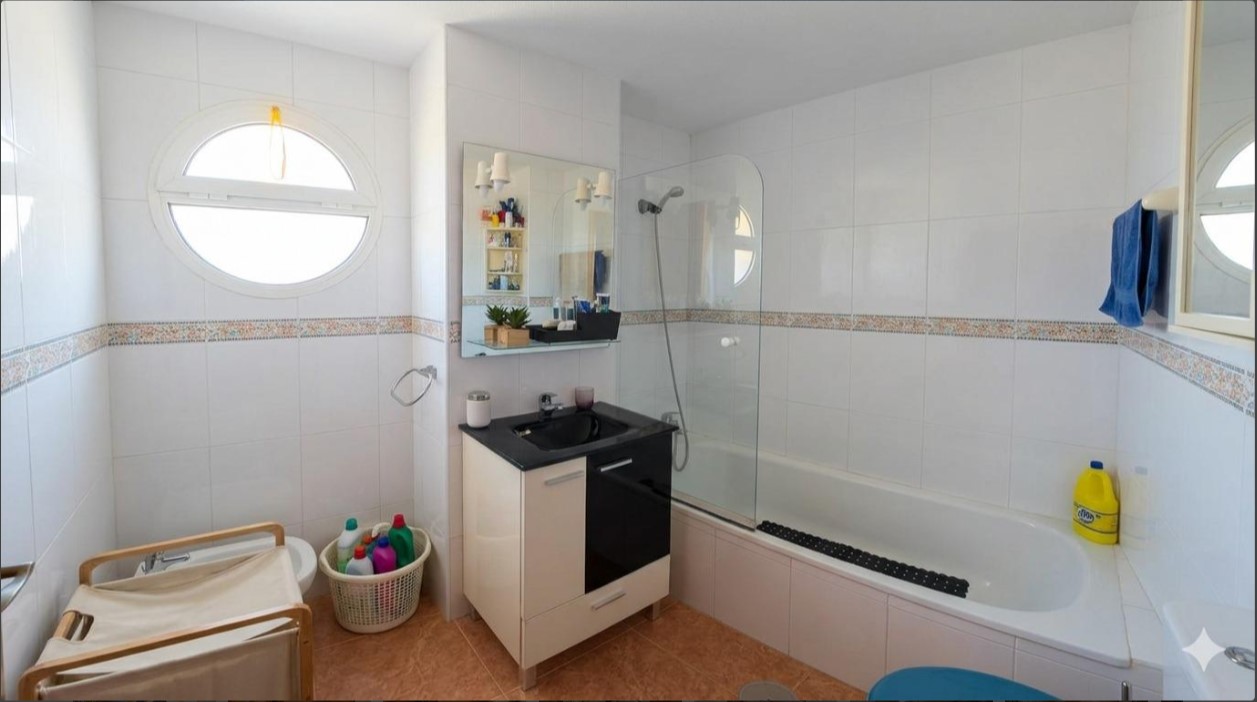 APARTMENT WITH SEA VIEWS, TERRACE, GARAGE AND POOL IN PLAYA HONDA