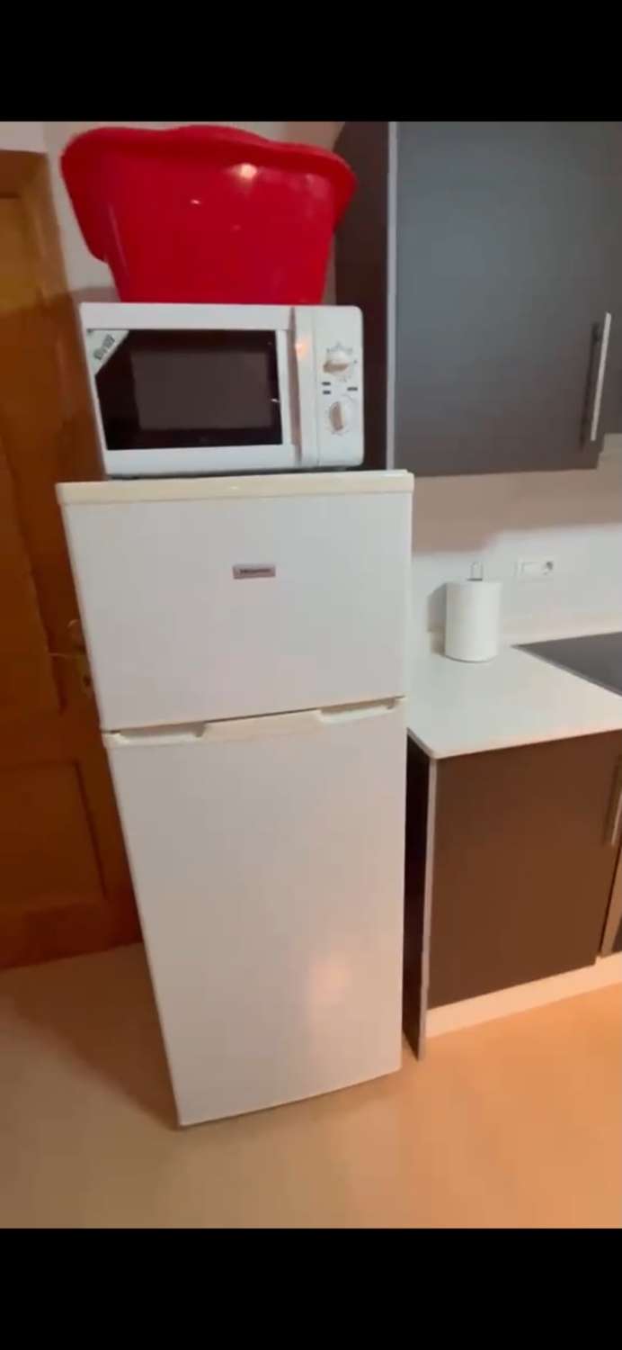 ÁTICO CON SOLÁRIUM PRIVADO, PISCINA COMUNITARIA, GARAJE Y TRASTERO A 1 KM DEL MAR EN NUEVA TORREVIEJA