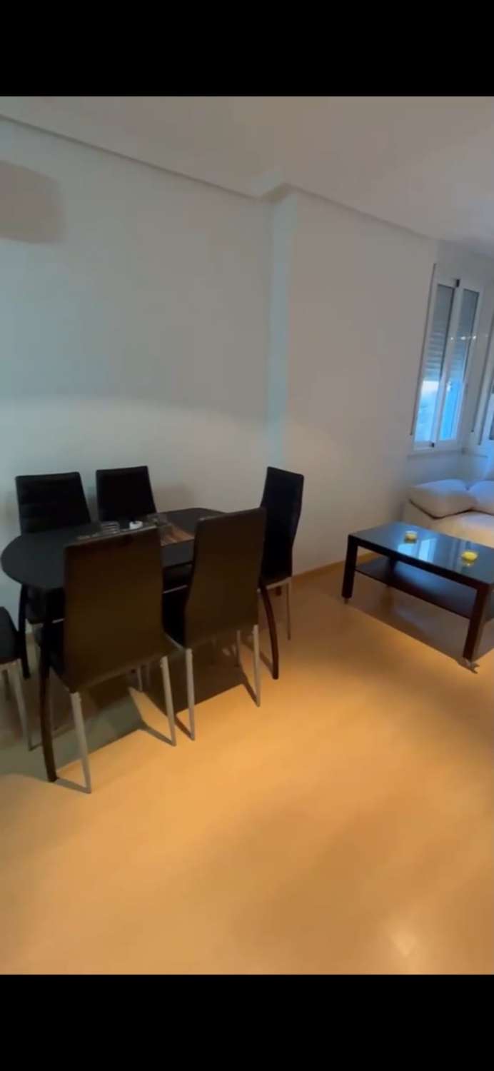 ÁTICO CON SOLÁRIUM PRIVADO, PISCINA COMUNITARIA, GARAJE Y TRASTERO A 1 KM DEL MAR EN NUEVA TORREVIEJA