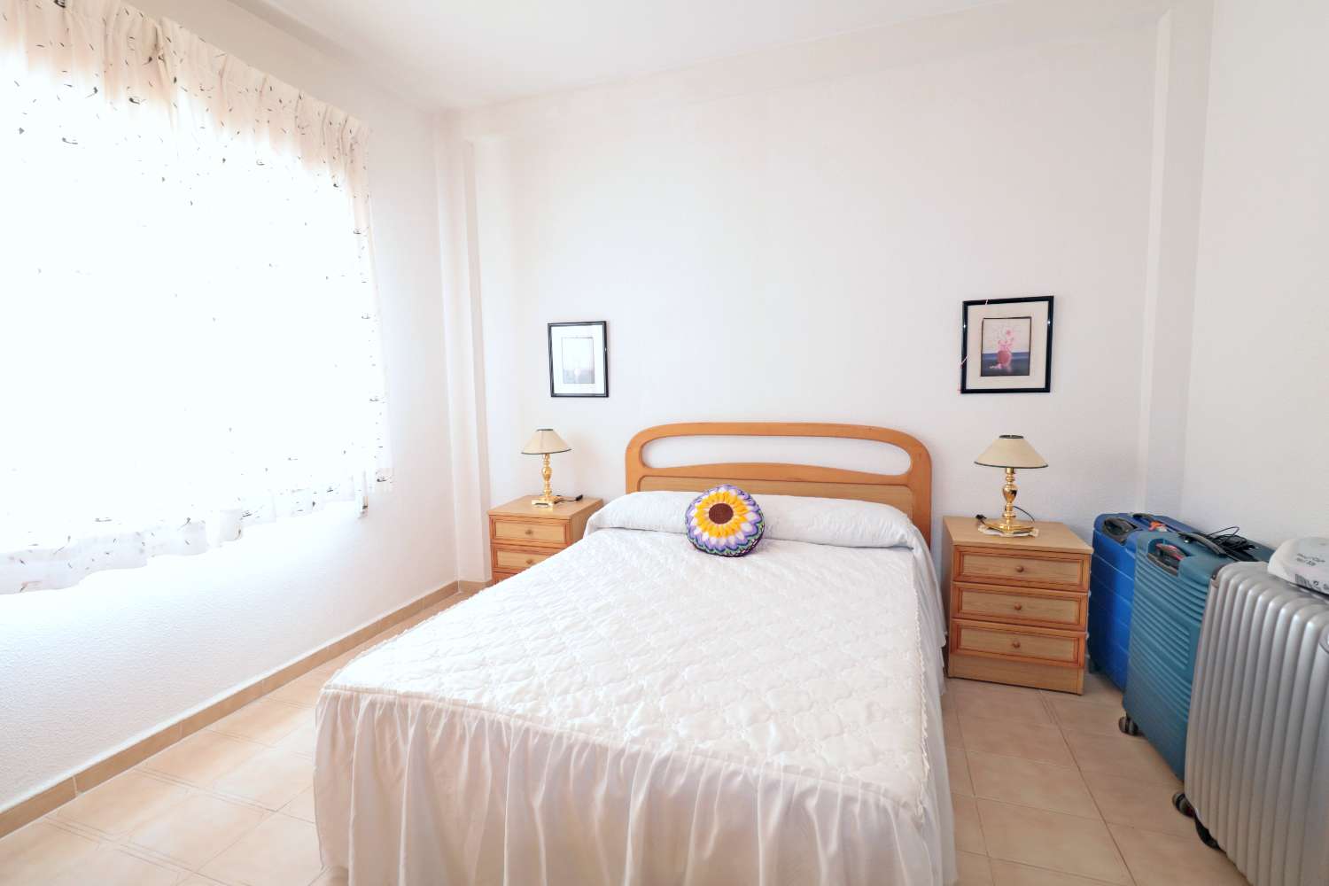 BUNGALOW DE 3 DORMITORIOS CON AMPLIA TERRAZA A 50 METROS DEL MAR EN EL ACEQUIÓN – LOS NÁUFRAGOS