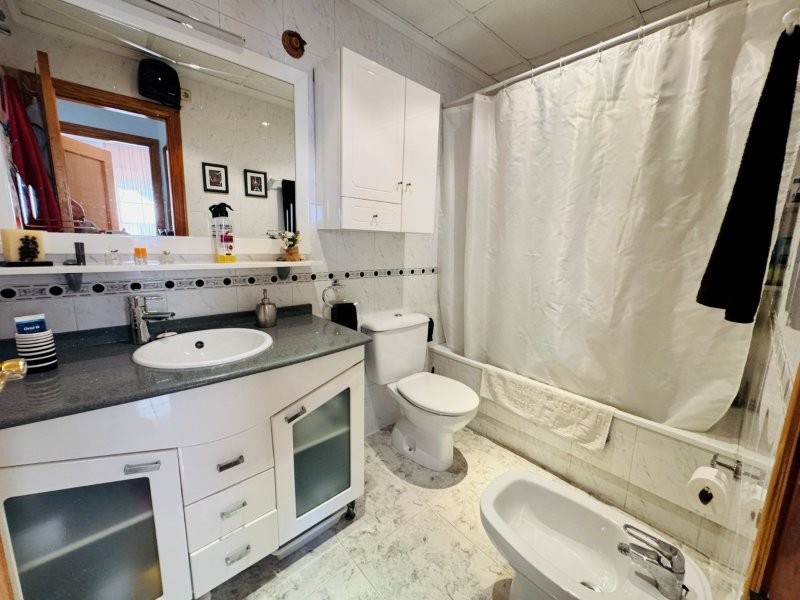 APARTAMENTO IMPECABLE A 200 METROS DE LA PLAYA EN LA MATA CON AMPLIO TRASTERO