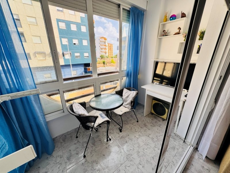 APARTAMENTO IMPECABLE A 200 METROS DE LA PLAYA EN LA MATA CON AMPLIO TRASTERO