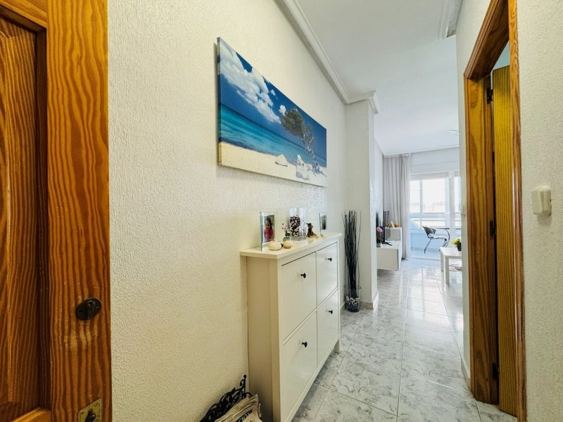 APARTAMENTO IMPECABLE A 200 METROS DE LA PLAYA EN LA MATA CON AMPLIO TRASTERO