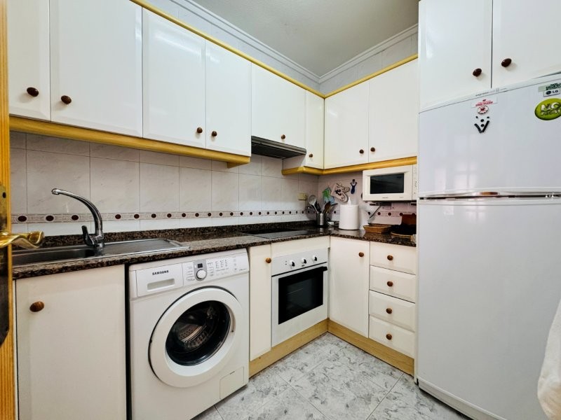APARTAMENTO IMPECABLE A 200 METROS DE LA PLAYA EN LA MATA CON AMPLIO TRASTERO