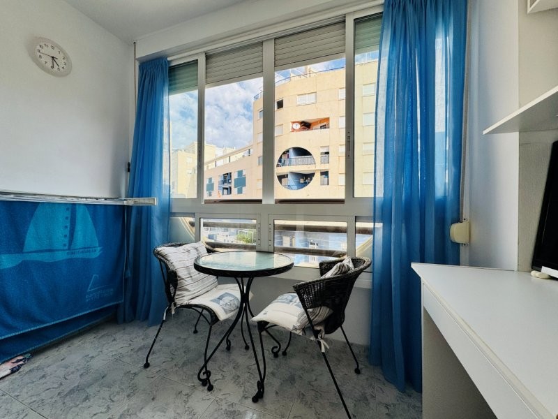 APARTAMENTO IMPECABLE A 200 METROS DE LA PLAYA EN LA MATA CON AMPLIO TRASTERO