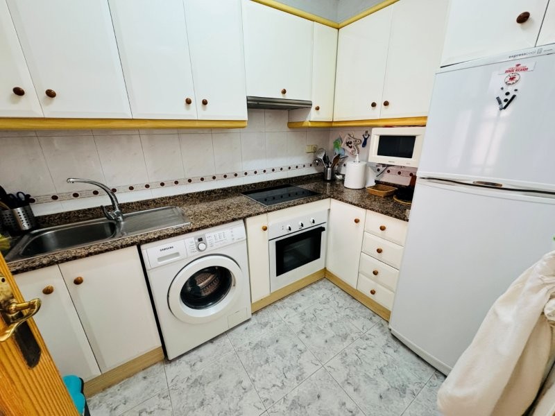 APARTAMENTO IMPECABLE A 200 METROS DE LA PLAYA EN LA MATA CON AMPLIO TRASTERO