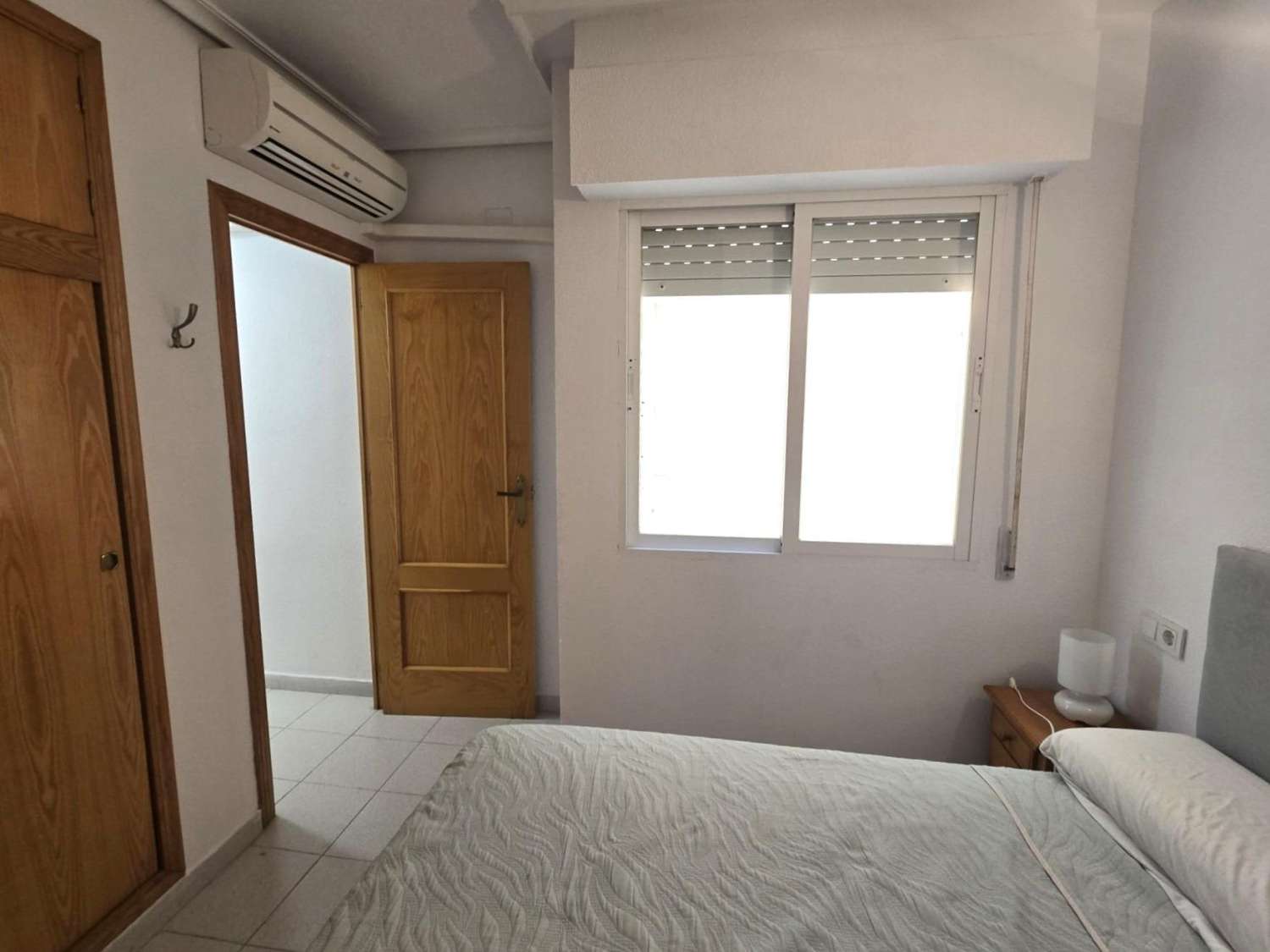MODERN APPARTEMENT 5 MINUTEN VAN ZEE MET TERRAS EN ZIJKANT
