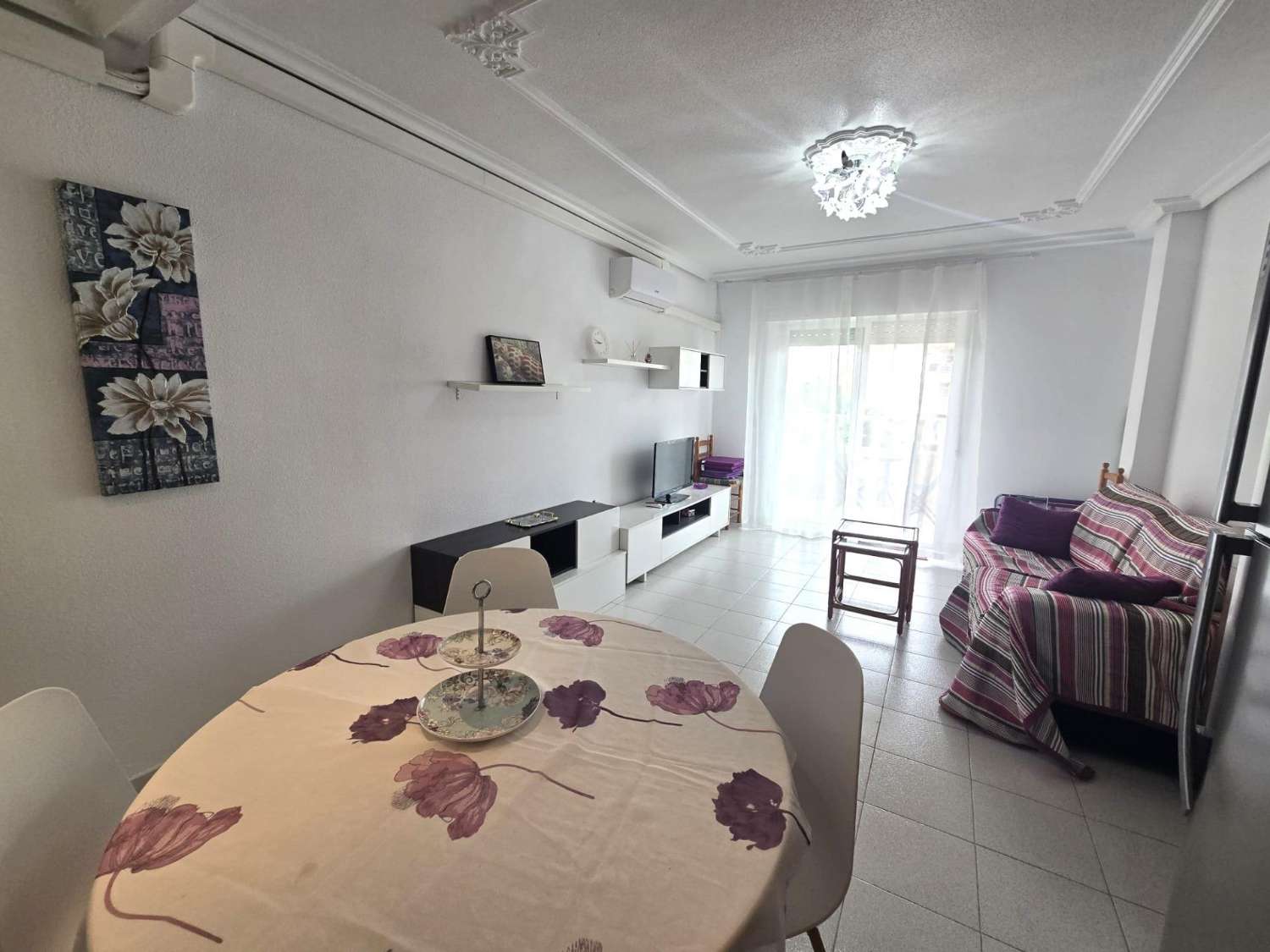 MODERN APPARTEMENT 5 MINUTEN VAN ZEE MET TERRAS EN ZIJKANT