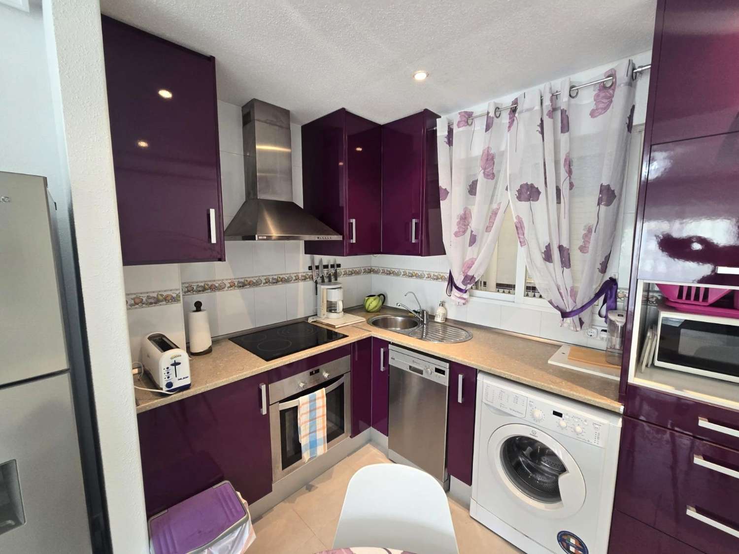 MODERN APPARTEMENT 5 MINUTEN VAN ZEE MET TERRAS EN ZIJKANT