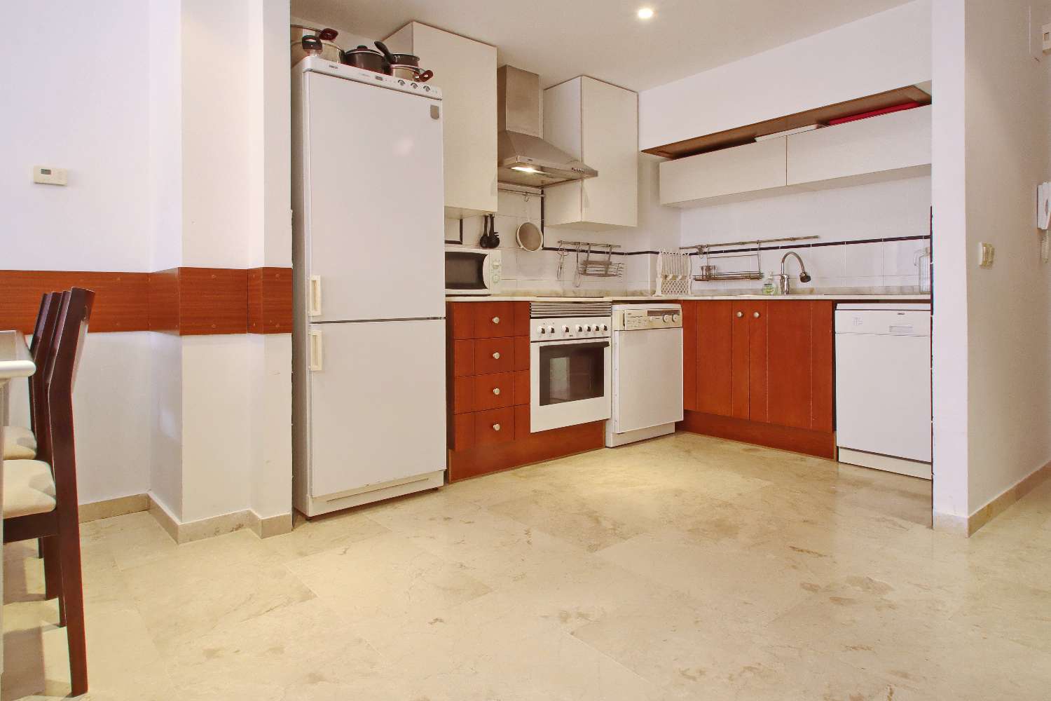 APARTAMENTO DE LUJO DE 2 DORMITORIOS CON ORIENTACIÓN SUR, TERRAZA Y GARAJE EN LA ENTRADA, PUNTA PRIMA