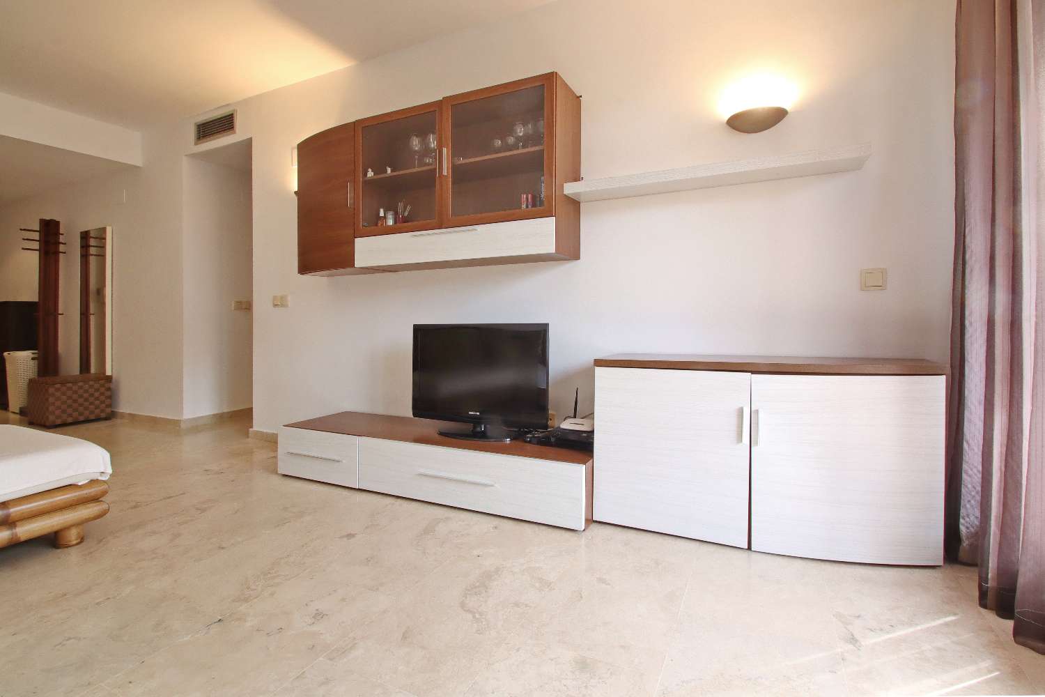 APARTAMENTO DE LUJO DE 2 DORMITORIOS CON ORIENTACIÓN SUR, TERRAZA Y GARAJE EN LA ENTRADA, PUNTA PRIMA