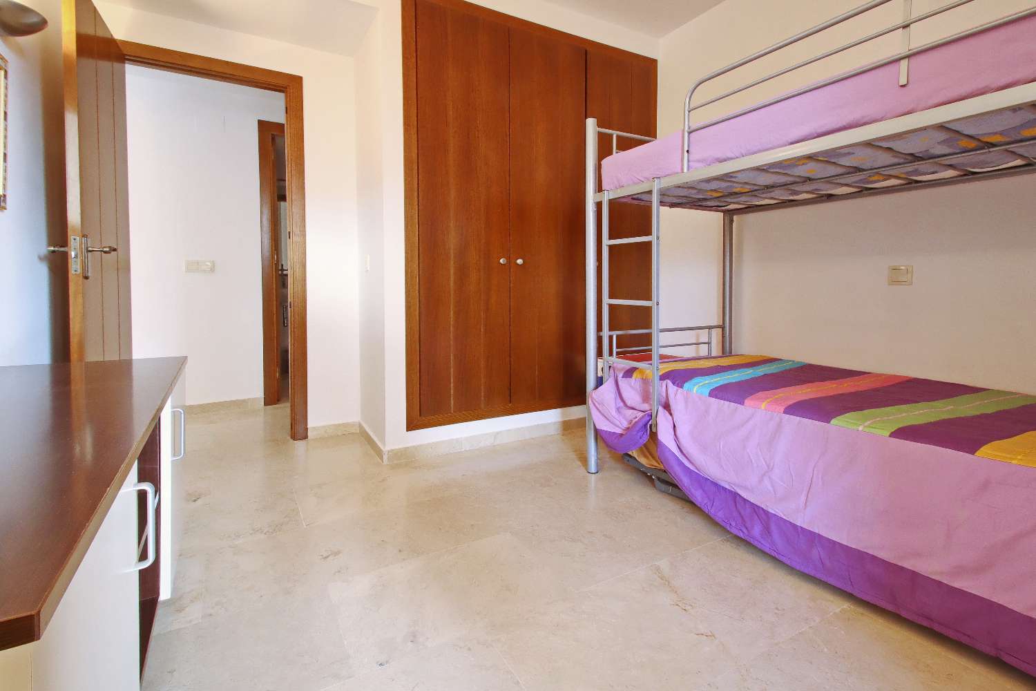 APARTAMENTO DE LUJO DE 2 DORMITORIOS CON ORIENTACIÓN SUR, TERRAZA Y GARAJE EN LA ENTRADA, PUNTA PRIMA