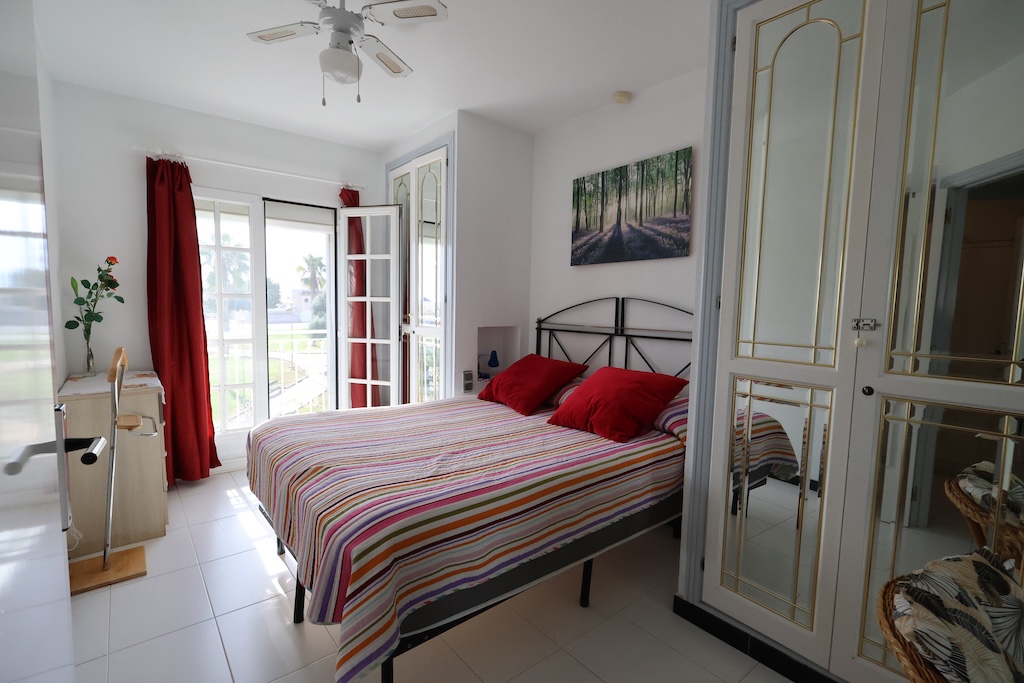 BUNGALOW EN PLANTA ALTA CON VISTAS AL MAR, TERRAZA Y PISCINA EN LOS ALTOS – RESIDENCIAL LAS FUENTES I