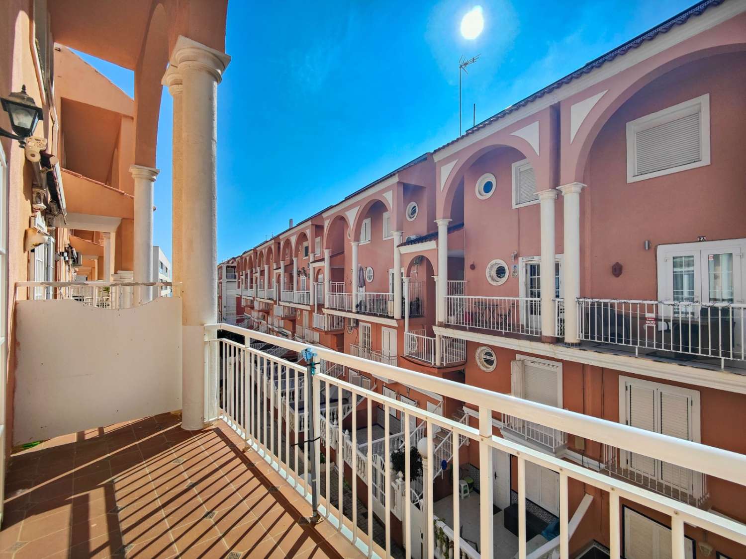 ÁTICO DÚPLEX CON SOLÁRIUM PRIVADO Y VISTAS AL MAR A 200 M DE LA PLAYA DE LA MATA
