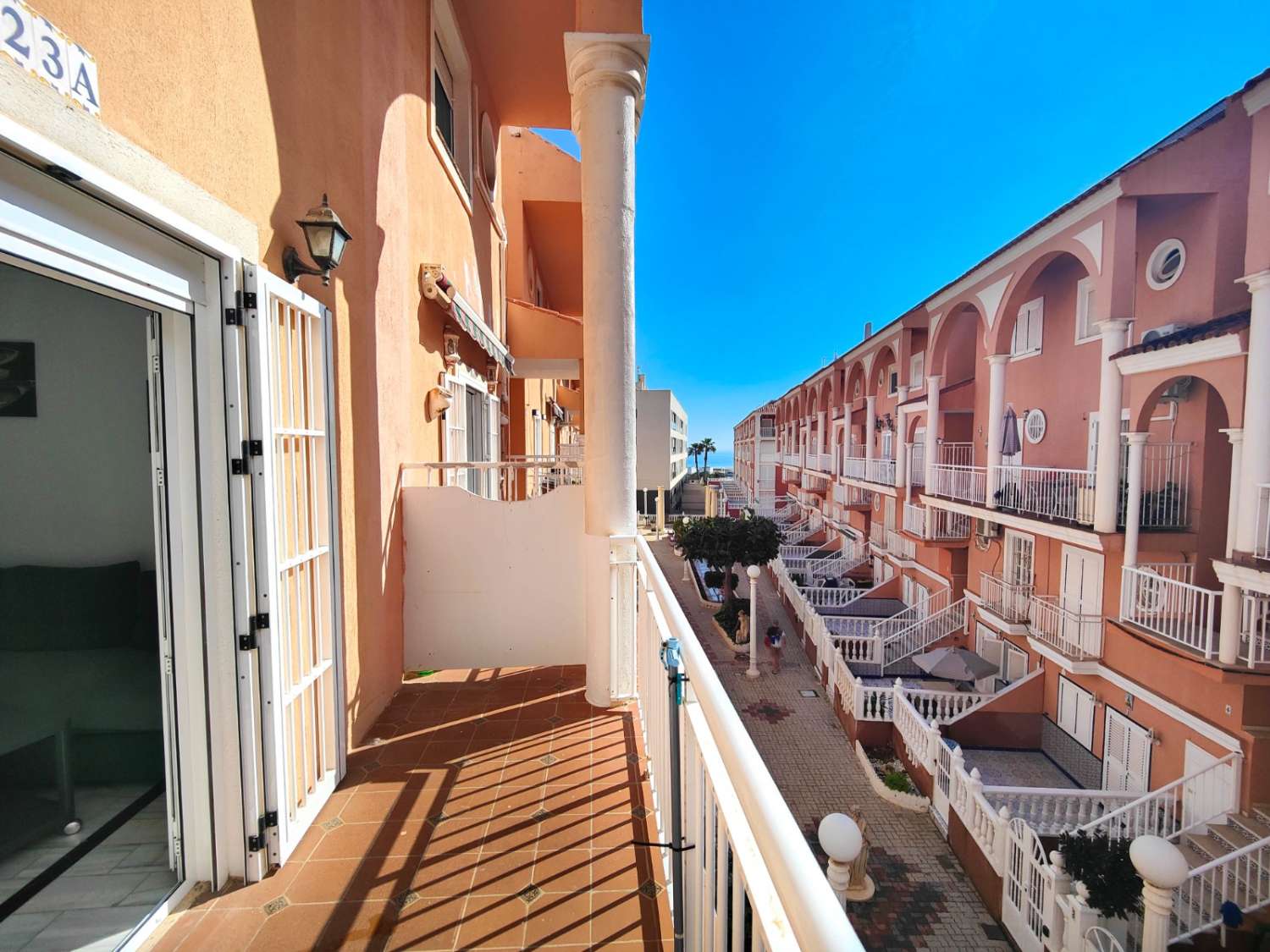 ÁTICO DÚPLEX CON SOLÁRIUM PRIVADO Y VISTAS AL MAR A 200 M DE LA PLAYA DE LA MATA