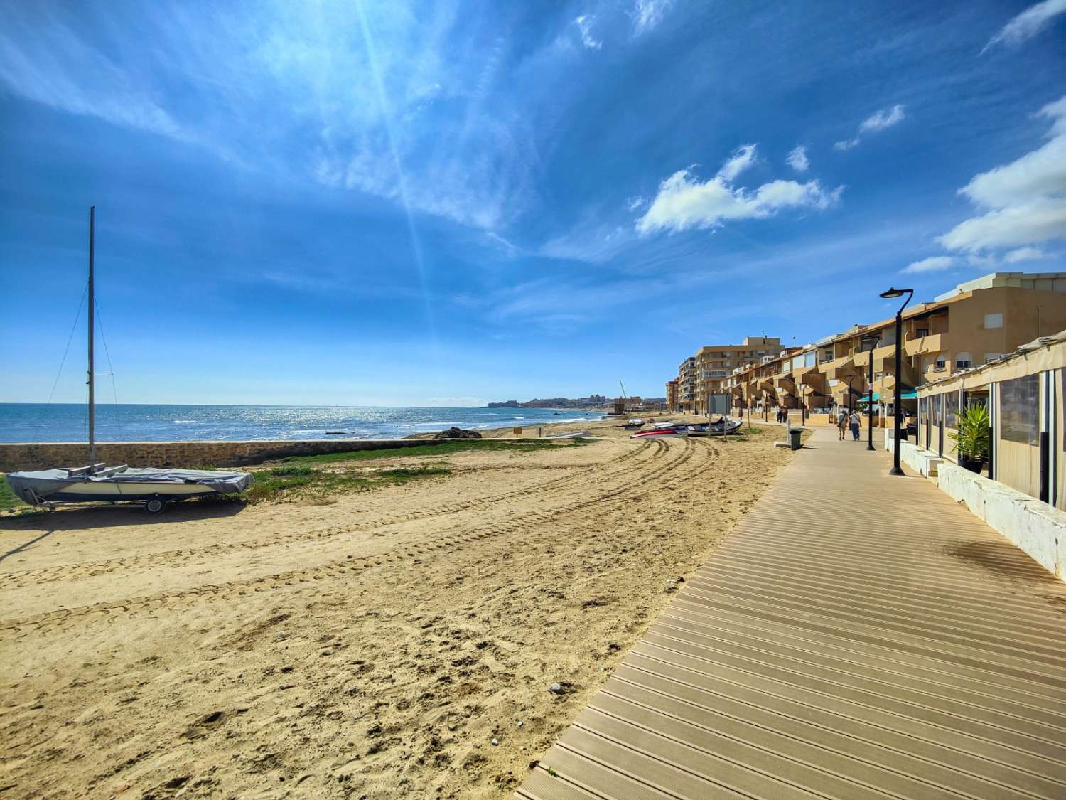 ÁTICO DÚPLEX CON SOLÁRIUM PRIVADO Y VISTAS AL MAR A 200 M DE LA PLAYA DE LA MATA
