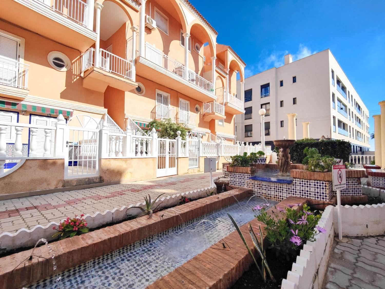 ÁTICO DÚPLEX CON SOLÁRIUM PRIVADO Y VISTAS AL MAR A 200 M DE LA PLAYA DE LA MATA