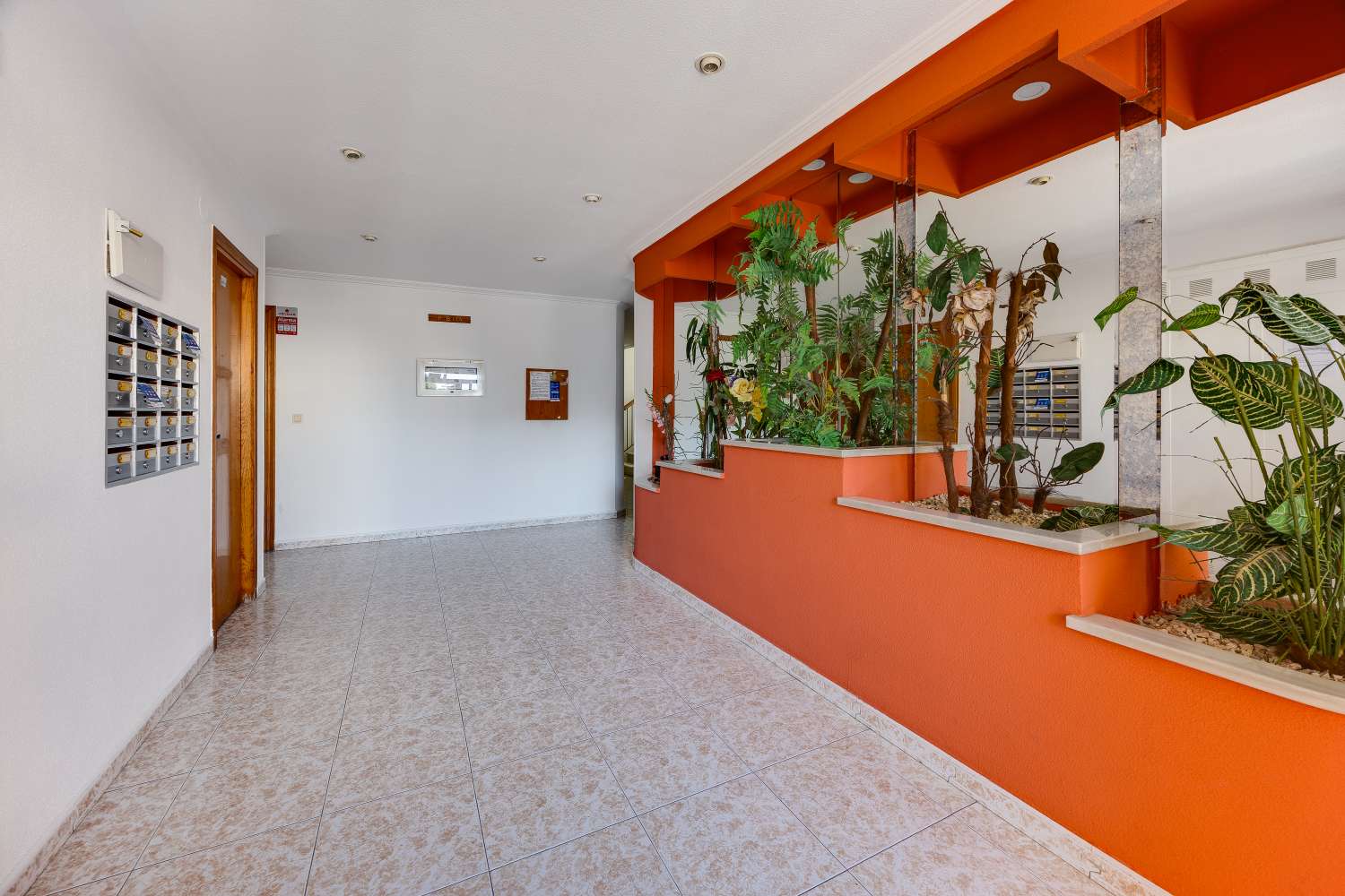 ÁTICO A 250 M DEL MAR CON TERRAZA, GARAJE Y PISCINA EN ACEQUIÓN