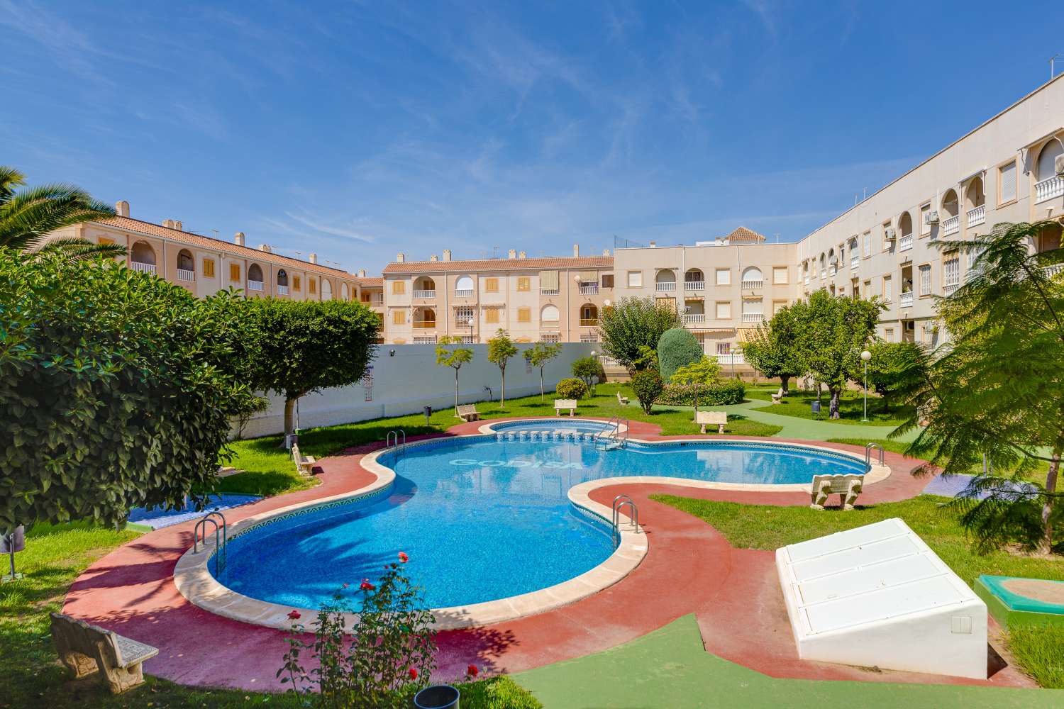 ÁTICO A 250 M DEL MAR CON TERRAZA, GARAJE Y PISCINA EN ACEQUIÓN