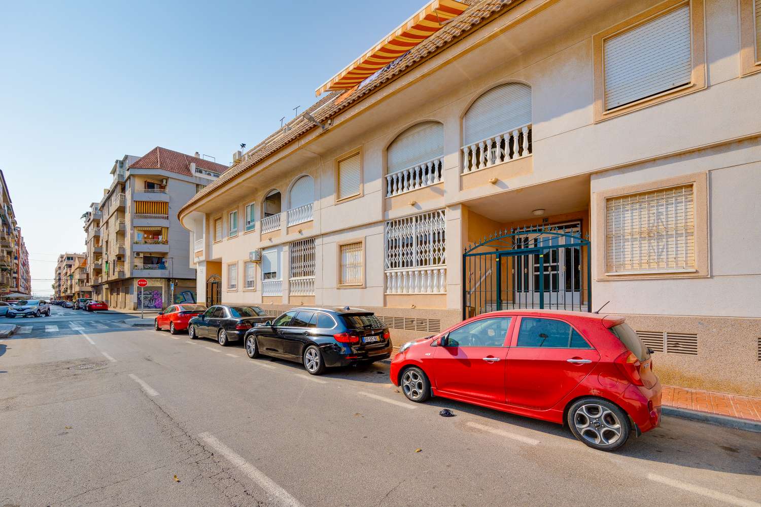 ÁTICO A 250 M DEL MAR CON TERRAZA, GARAJE Y PISCINA EN ACEQUIÓN
