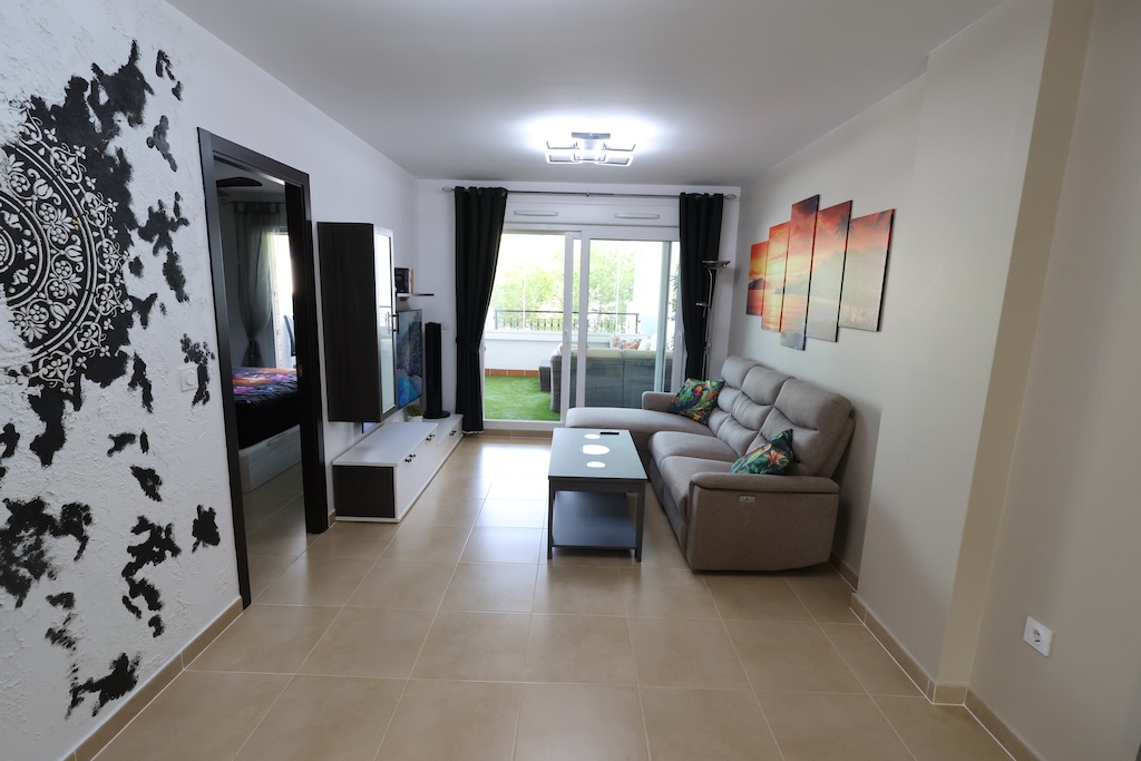 APARTAMENTO CON VISTAS PANORÁMICAS Y GRAN TERRAZA ACRISTALADA EN VILLAMARTÍN GOLF
