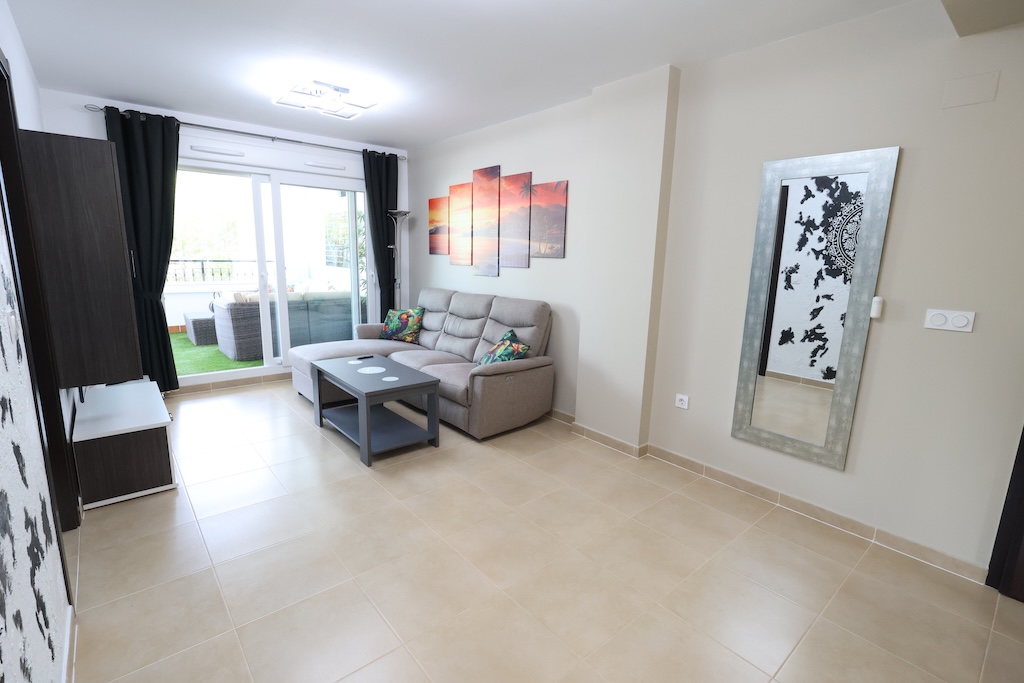 APARTAMENTO CON VISTAS PANORÁMICAS Y GRAN TERRAZA ACRISTALADA EN VILLAMARTÍN GOLF
