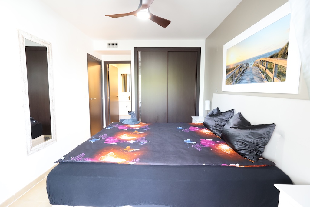 APARTAMENTO CON VISTAS PANORÁMICAS Y GRAN TERRAZA ACRISTALADA EN VILLAMARTÍN GOLF