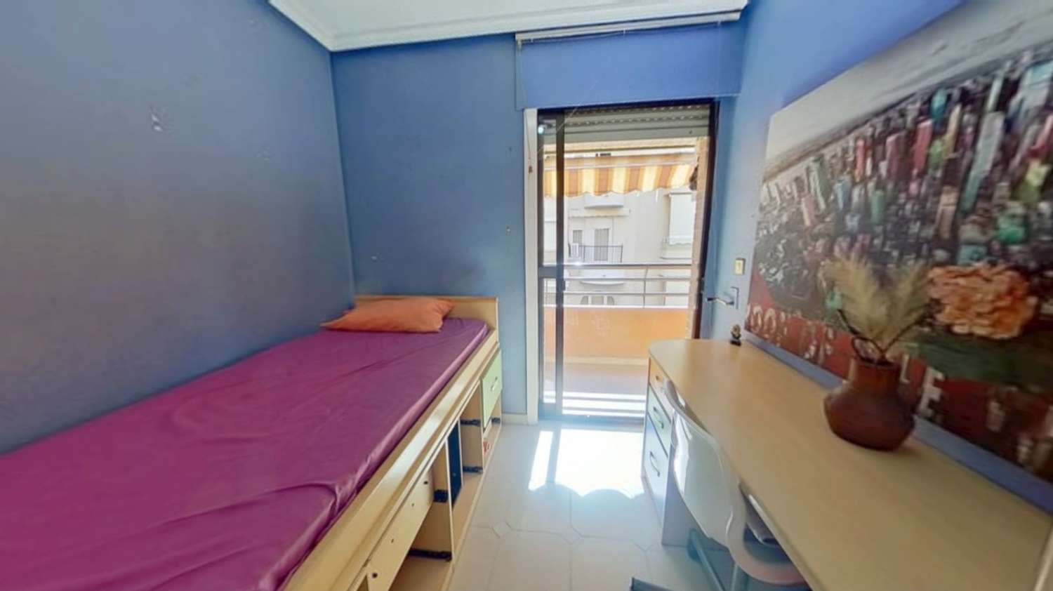 PISO CÉNTRICO DE ESQUINA AMUEBLADO JUNTO AL AYUNTAMIENTO Y CERCA DEL MAR