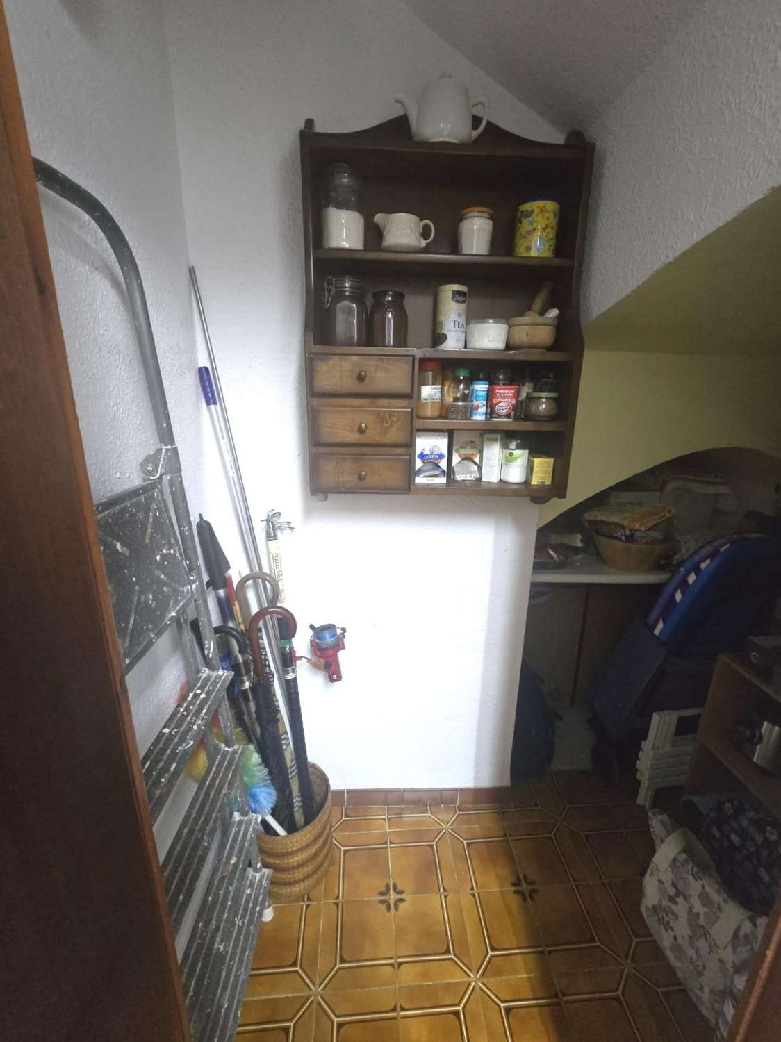 ADOSADO EN ESQUINA CON AMPLIAS TERRAZAS Y PISCINA A 10 MINUTOS DE LAS PLAYAS DEL CURA Y LOS LOCOS