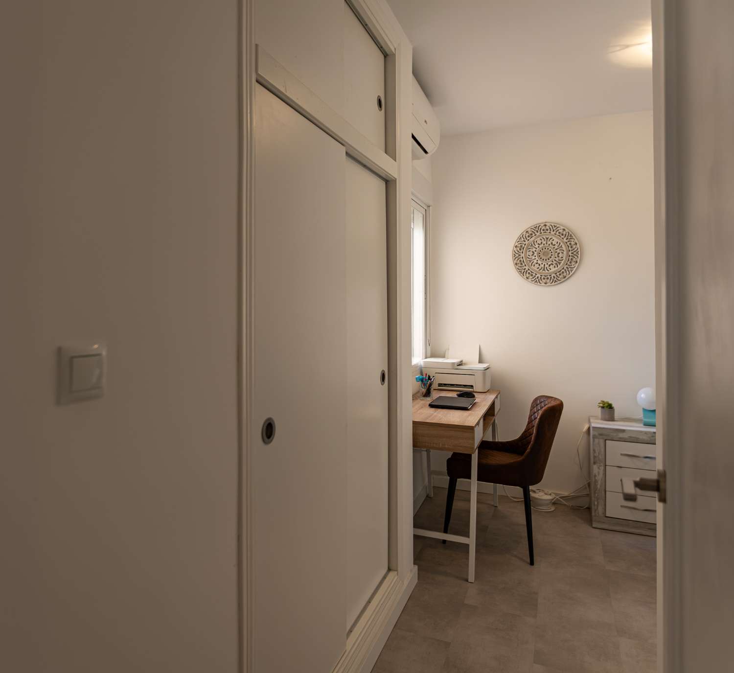 KUNNOSTETTU BUNGALOW, JOSSA ON SUURI YKSITYINEN 40 M² PATIO COSTA BLANCASSA