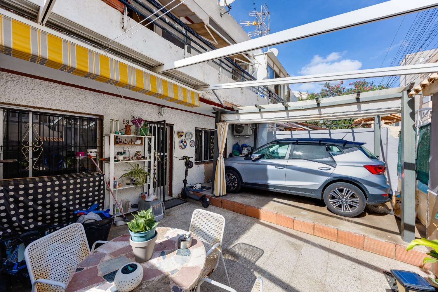 ADOSADO EN PLANTA BAJA CON JARDÍN PRIVADO EN NUEVA TORREVIEJA