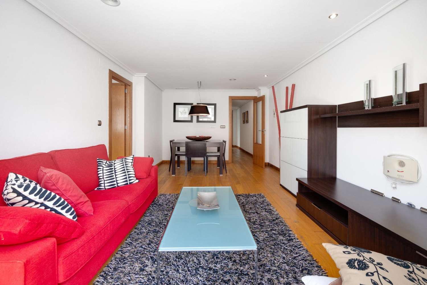 3-VÆRELSES PENTHOUSE I CENTRUM AF TORREVIEJA, MED 106 M² OG STORT POTENTIALE