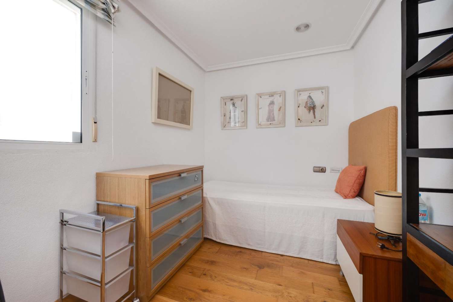 3-VÆRELSES PENTHOUSE I CENTRUM AF TORREVIEJA, MED 106 M² OG STORT POTENTIALE