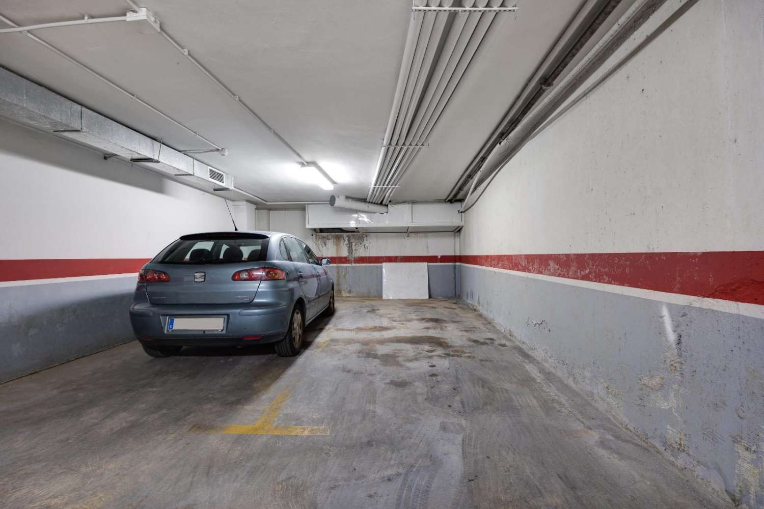 3-VÆRELSES PENTHOUSE I CENTRUM AF TORREVIEJA, MED 106 M² OG STORT POTENTIALE